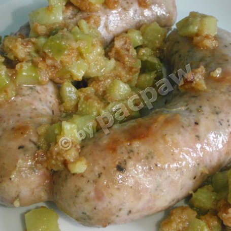Krok 5 - Kiełbasa smażona w sosie korniszonowym po staropolsku foto