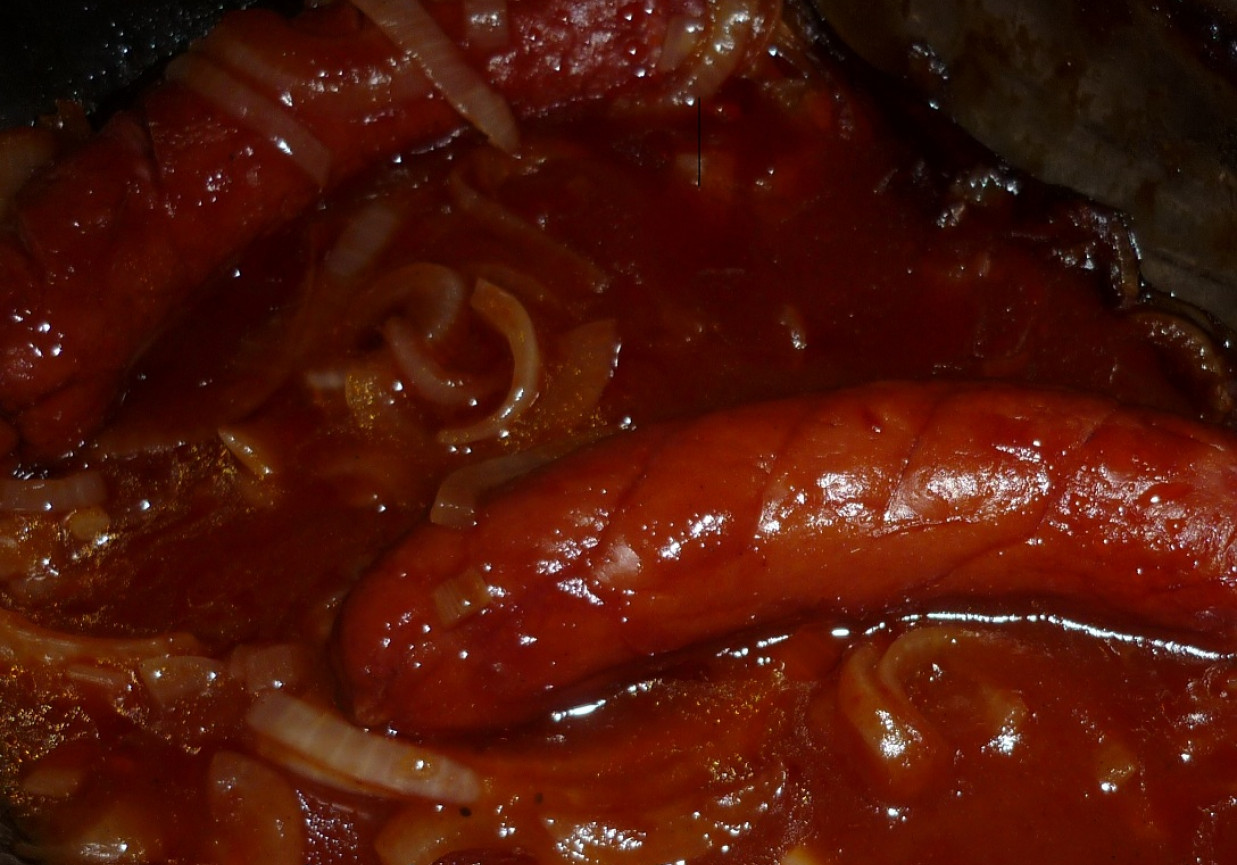 kiełbasa w sosie ketchupowym foto