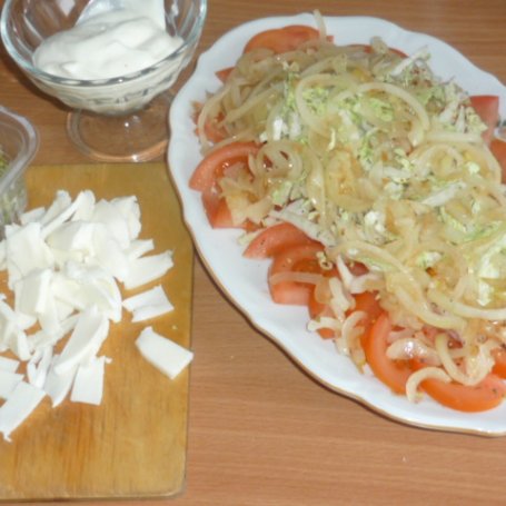 Krok 3 - Kiełki brokuła i mozzarella w sałatce obiadowej foto