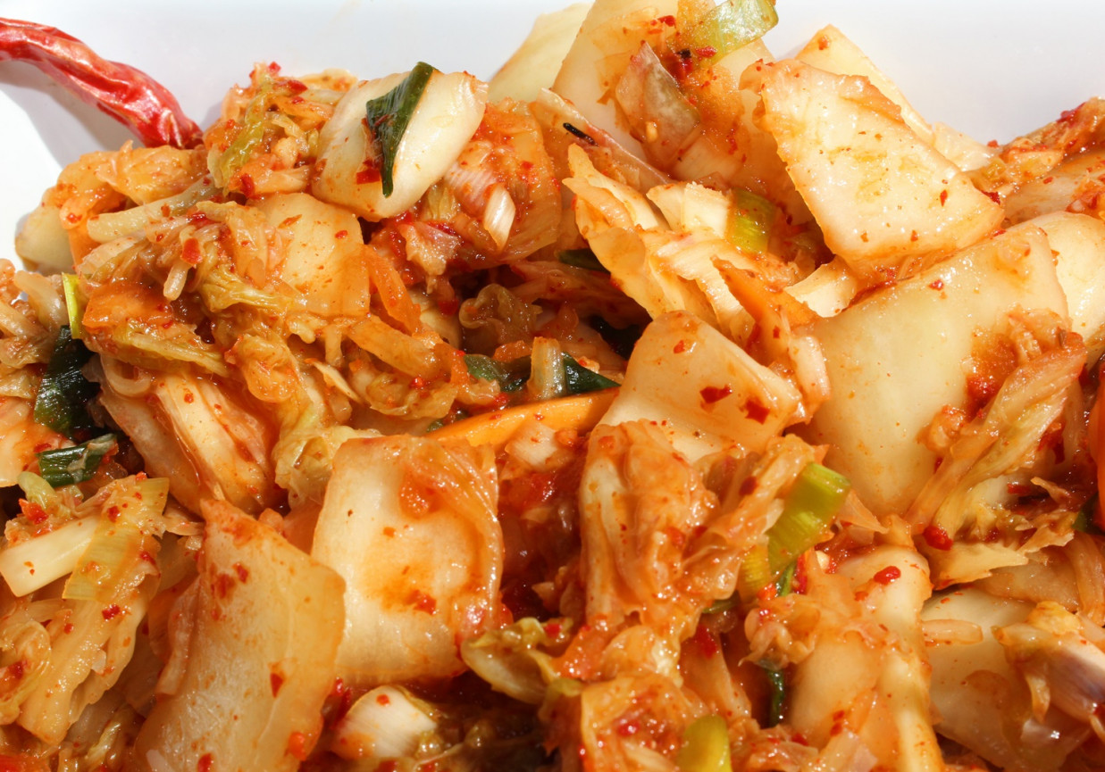 Kimchi - tradycyjne danie kuchni koreańskiej foto