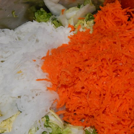 Krok 2 - Kimchi z marchewką, ogórkiem i rzodkwią daikon foto