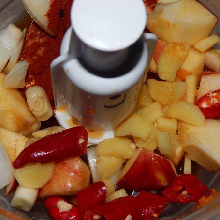 Krok 4 - Kimchi z marchewką, ogórkiem i rzodkwią daikon foto