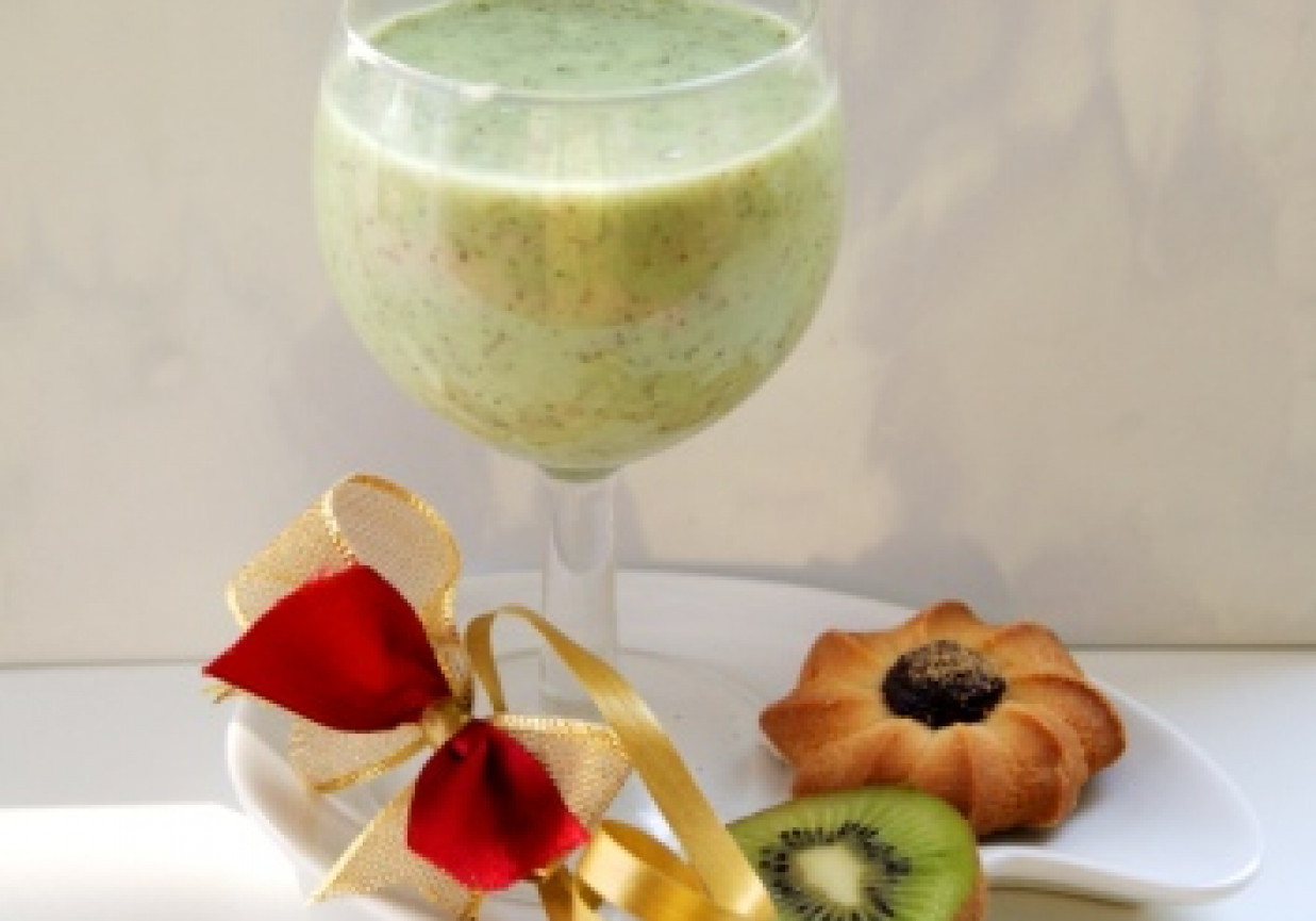 Kiwi kiwa jogurtem foto