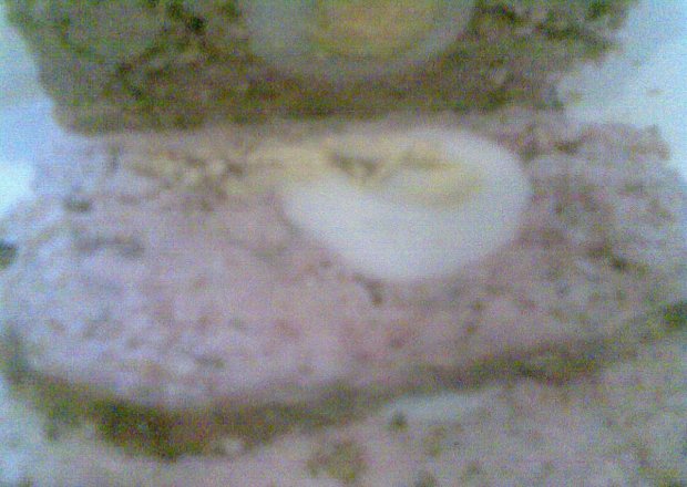 Fotografia przedstawiająca klops ziołowy z jajkiem