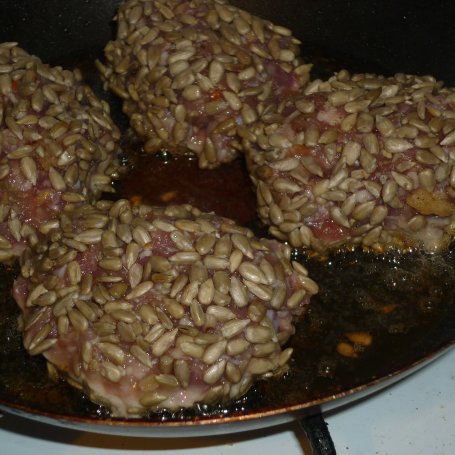 Krok 6 - Klopsiki smażone w słoneczniku foto