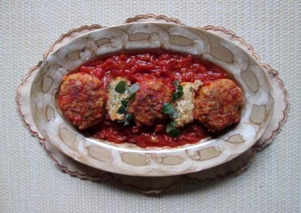 Fotografia przedstawiająca Klopsiki w pomidorach
