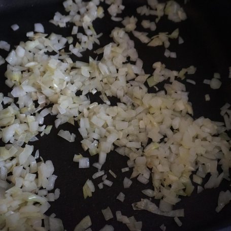 Krok 1 - Klopsiki w sosie pieczarkowym foto