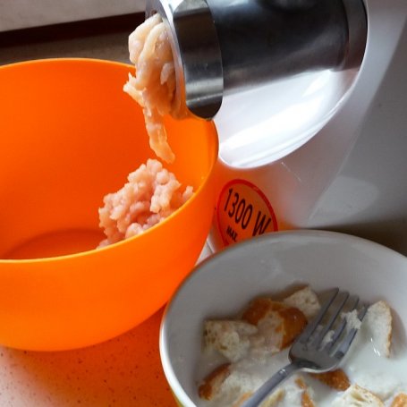 Krok 1 - Klopsiki z ciecierzycą foto
