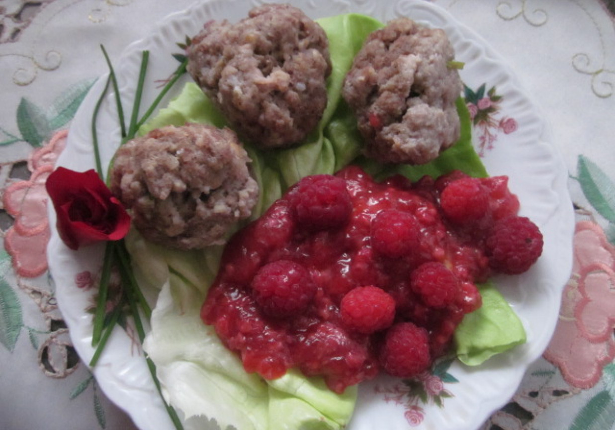 Klopsiki z malinami foto