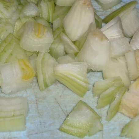 Krok 2 - Klopsiki z parowaru z pieczarkami i natką foto