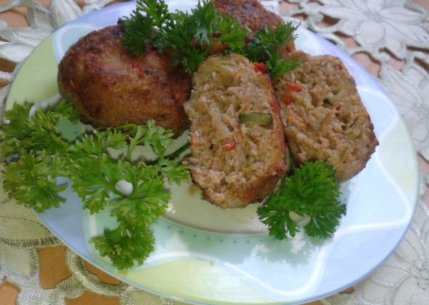 Fotografia przedstawiająca Klopsy mięsno - kapuściane z papryką