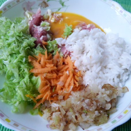 Krok 1 - Klopsy z ryżem i warzywami foto