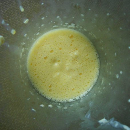 Krok 2 - Kluseczki do rosołu, czystych zup czy zup kremów. foto