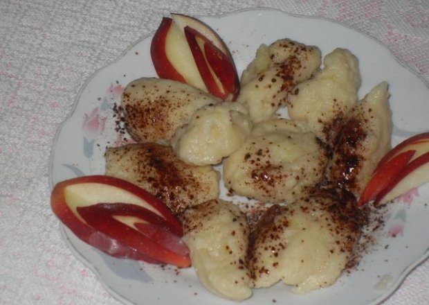 Fotografia przedstawiająca Kluski kładzione z ziemniaków i mąki
