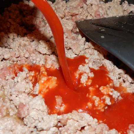 Krok 2 - Kluski śląskie w sosie lubczykowo-pomidorowym foto