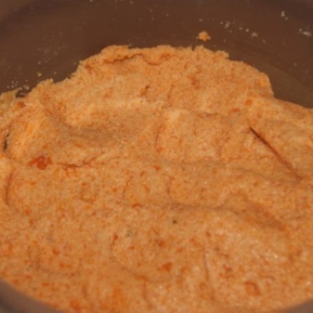 Krok 2 - Kluski z gotowanej marchewki i manny do rosołu foto