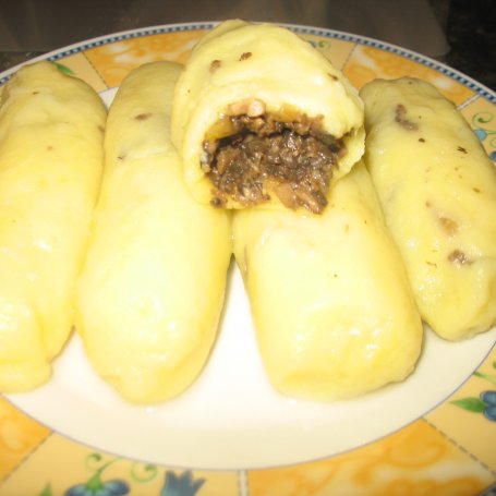 Krok 6 - Kluski ziemniaczane z pieczarkami foto