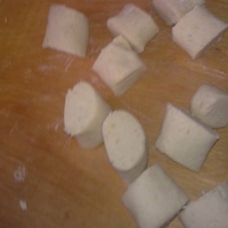 Krok 2 - knedle z białym serem i szpinakiem. foto