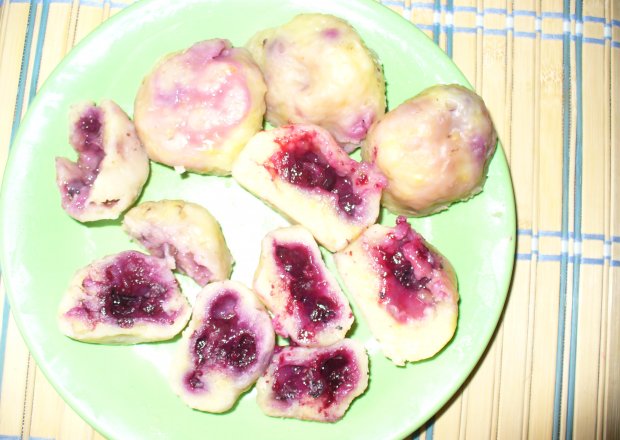 Fotografia przedstawiająca Knedle z jagodami