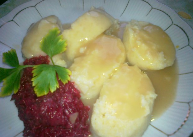 Fotografia przedstawiająca knedle ziemniaczane lekko czeskie