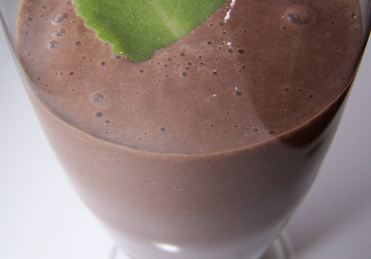 koklajl czekoladowy z avocado foto
