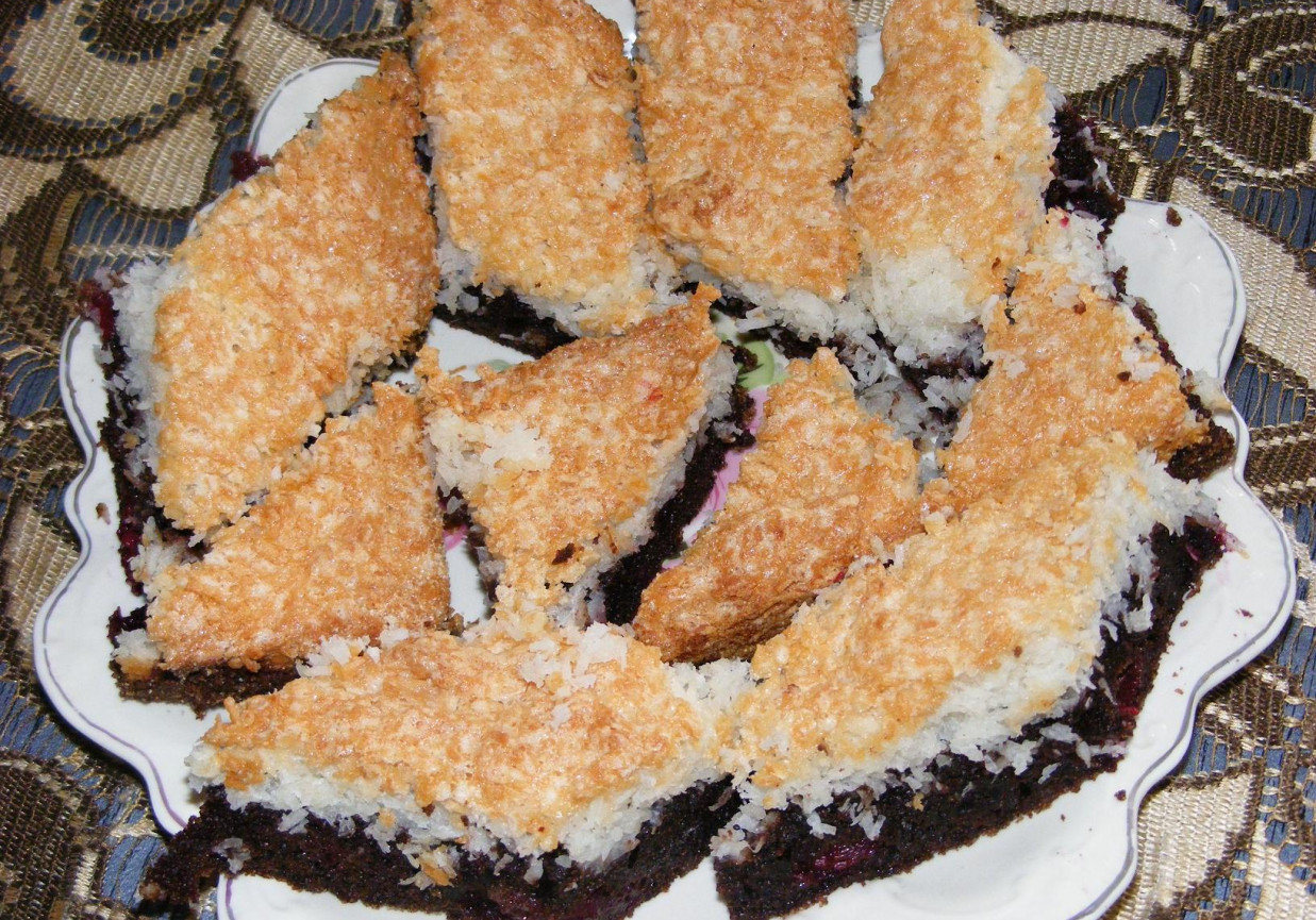 kokosanka z wiśniami foto