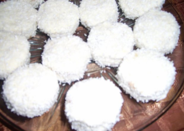 Fotografia przedstawiająca Kokosowe ciasteczka loli