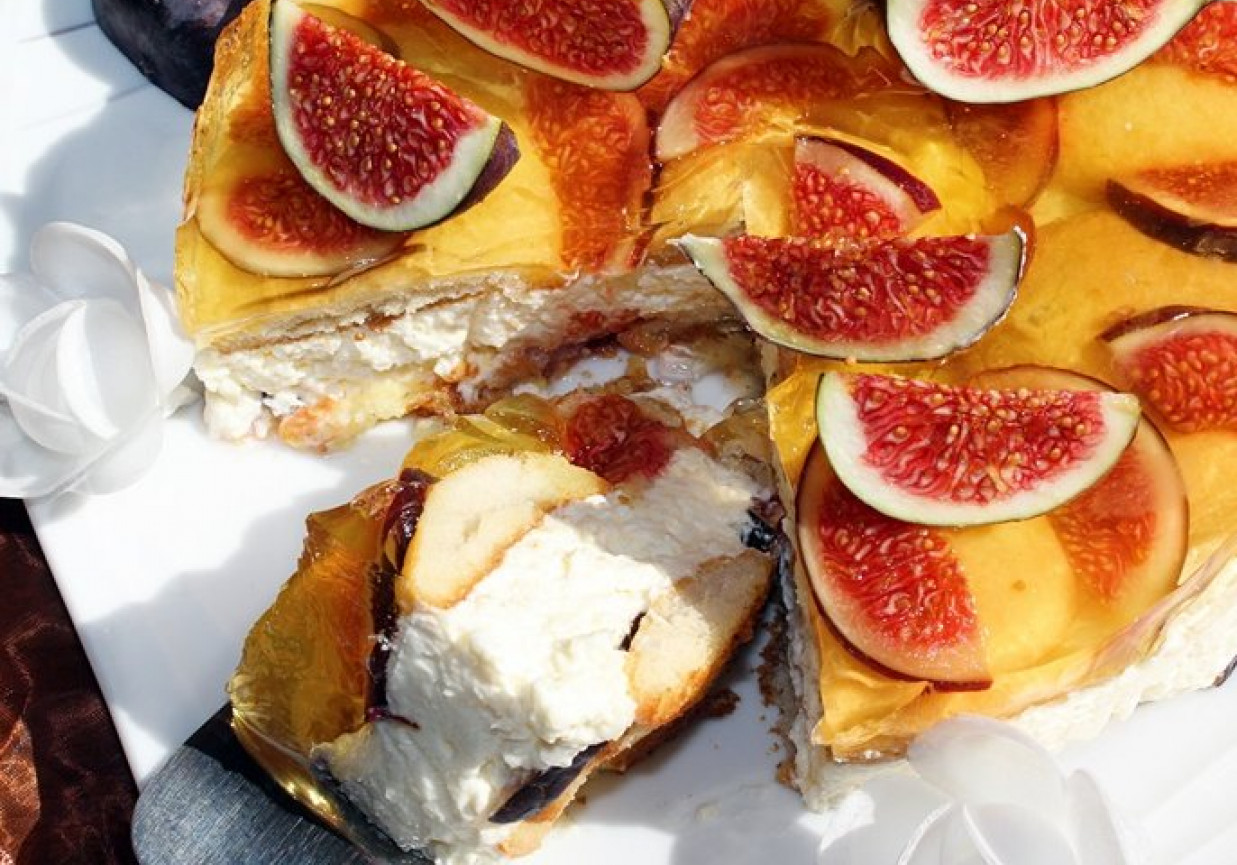 Kokosowe ciasto z figami i galaretką bez pieczenia foto