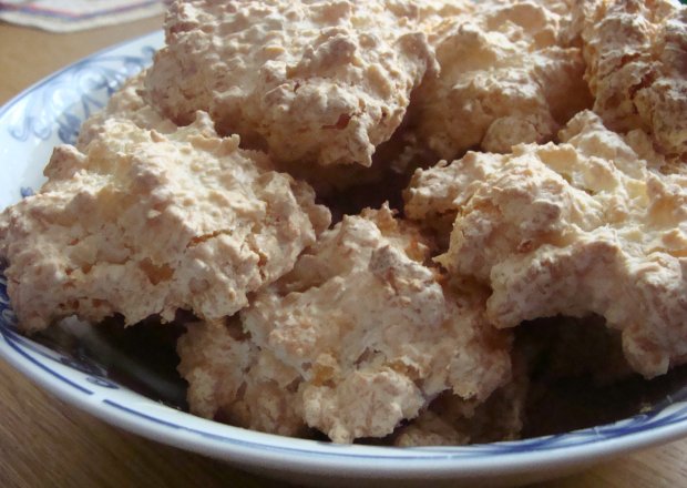 Fotografia przedstawiająca Kokosowo-owsiane ciasteczka
