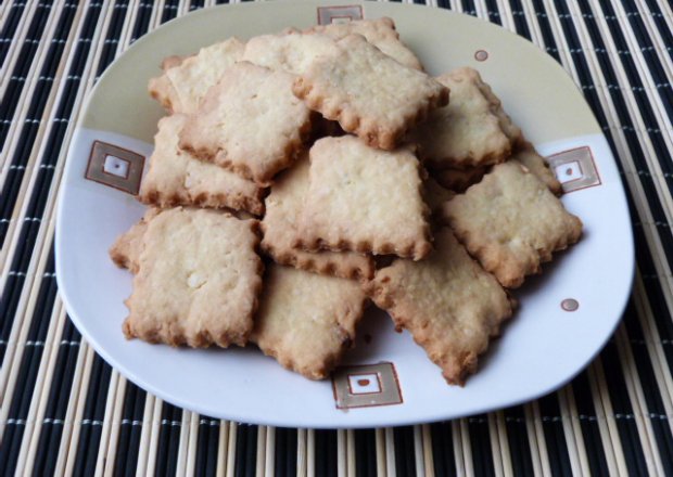 Fotografia przedstawiająca Kokosowo-arachidowe ciasteczka