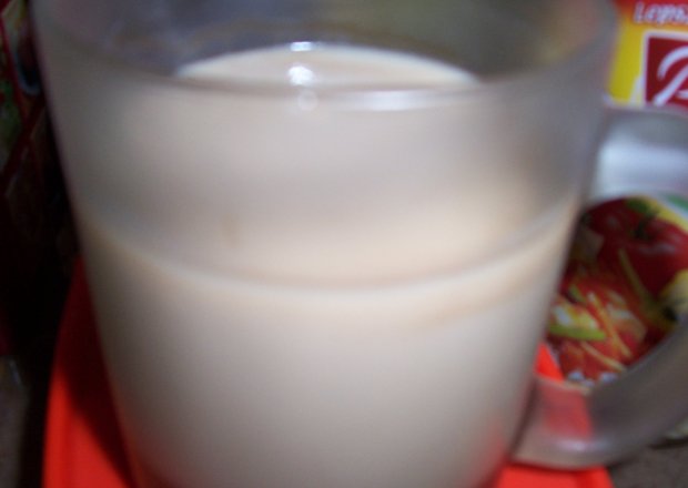 Fotografia przedstawiająca koktail mleczno-kawowy