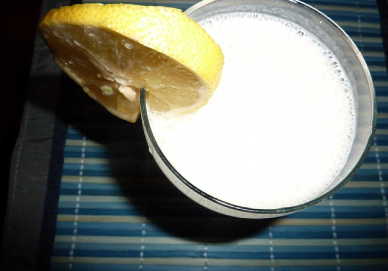 Koktajl bananowo cytrynowy foto