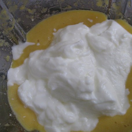 Krok 4 - Koktajl bananowo-pomarańczowy z jogurtem foto