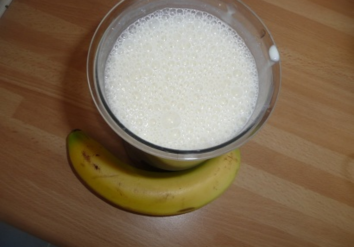 koktajl bananowy na jogurcie foto