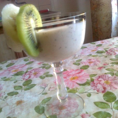 Krok 4 - Koktajl bananowy z kiwi foto