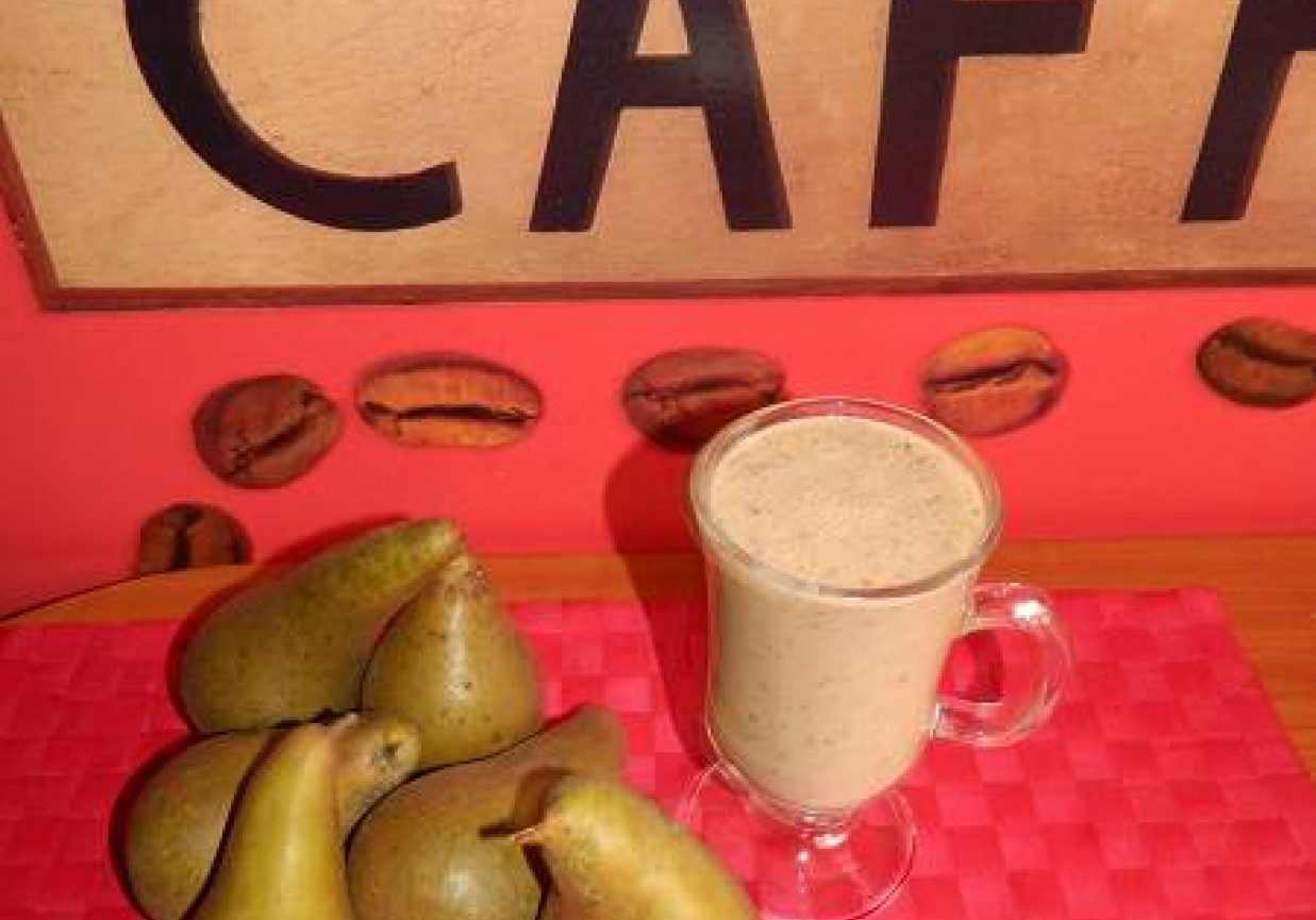 Koktajl gruszkowy z kawą inką,siemieniem lnianym i płatkami owsianymi. foto