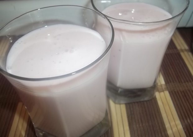 Fotografia przedstawiająca Koktajl jogurtowy