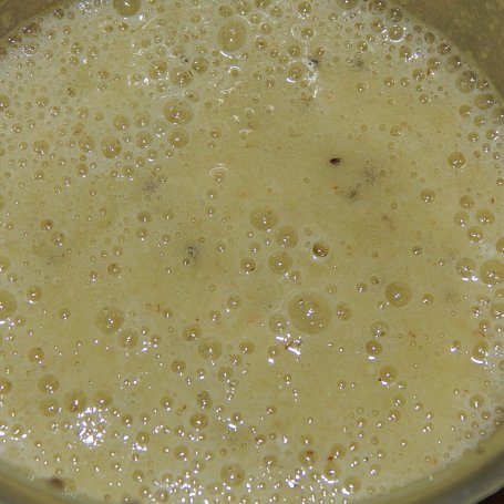 Krok 3 - Koktajl kokosowy z miodem, bananem i kiwi foto