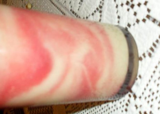 Fotografia przedstawiająca Koktajl malinowo gruszkowy