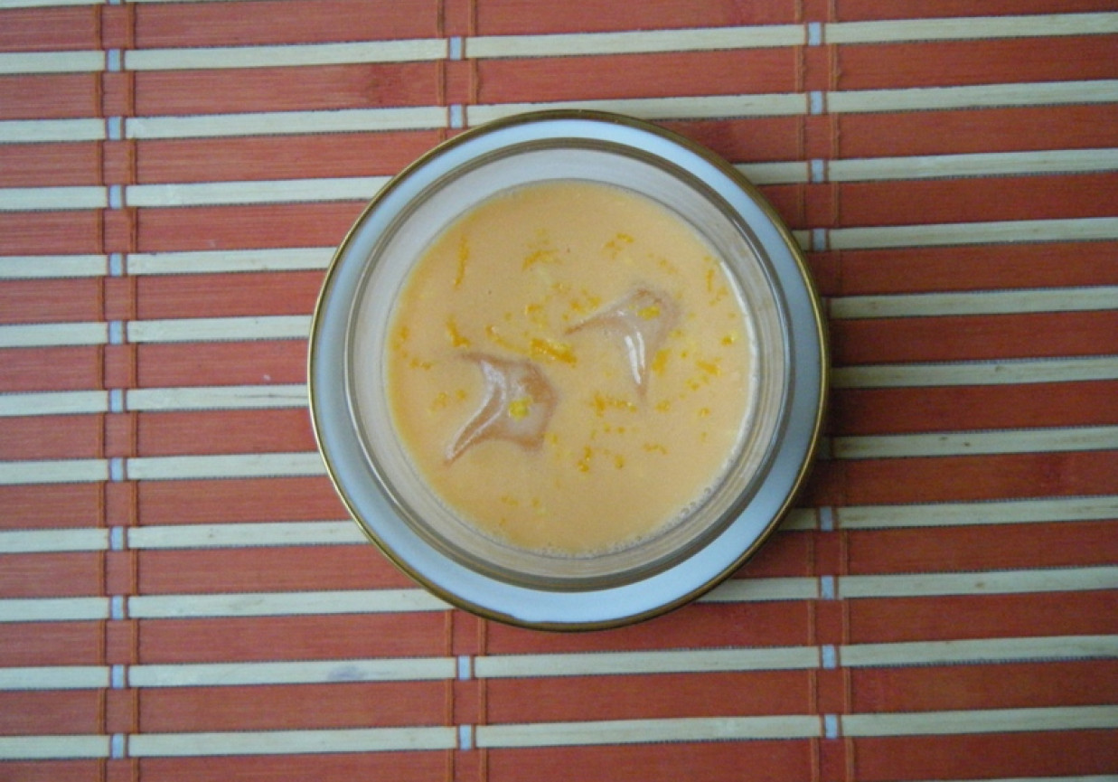 Koktajl mleczno-pomarańczowy foto