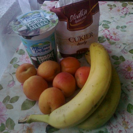 Krok 1 - Koktajl morelowo-bananowy foto