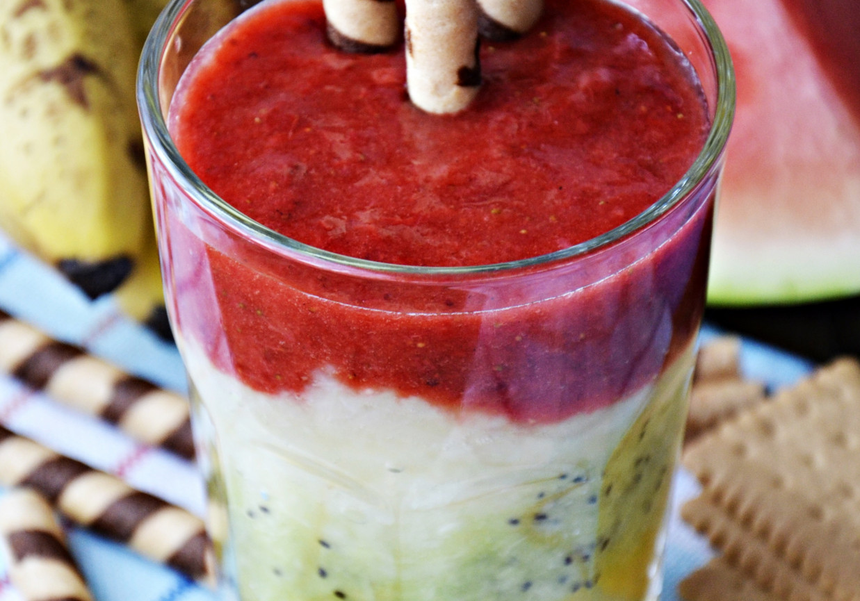 Według Natalii Idealny Koktajl Owocowy Składa Się Ze Zmiksowanych Owoców