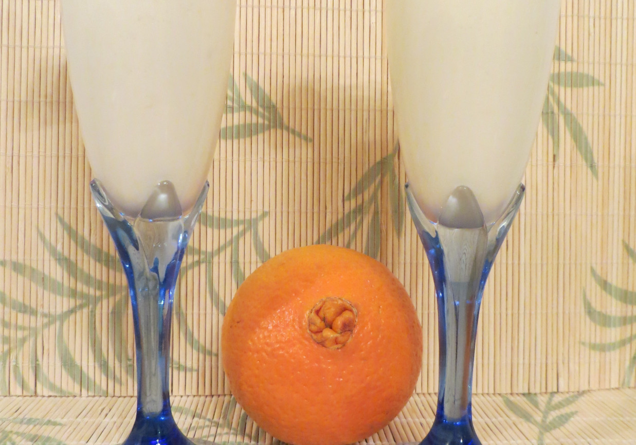 Koktajl pomarańczowy z syropem klonowym foto