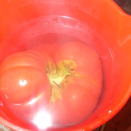 Krok 1 - Koktajl pomidorowy  ze szpinakiem  foto