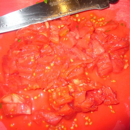 Krok 2 - Koktajl pomidorowy  ze szpinakiem  foto