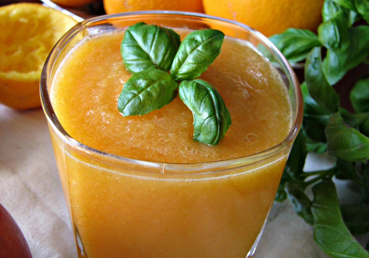 Koktajl witaminowy z pomarańczy i marchewki foto