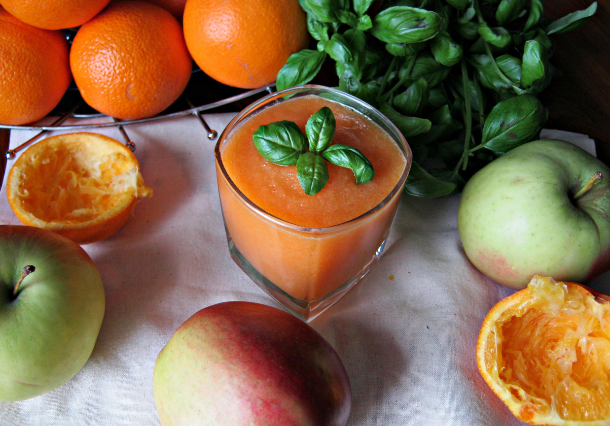 Koktajl witaminowy z pomarańczy i marchewki foto