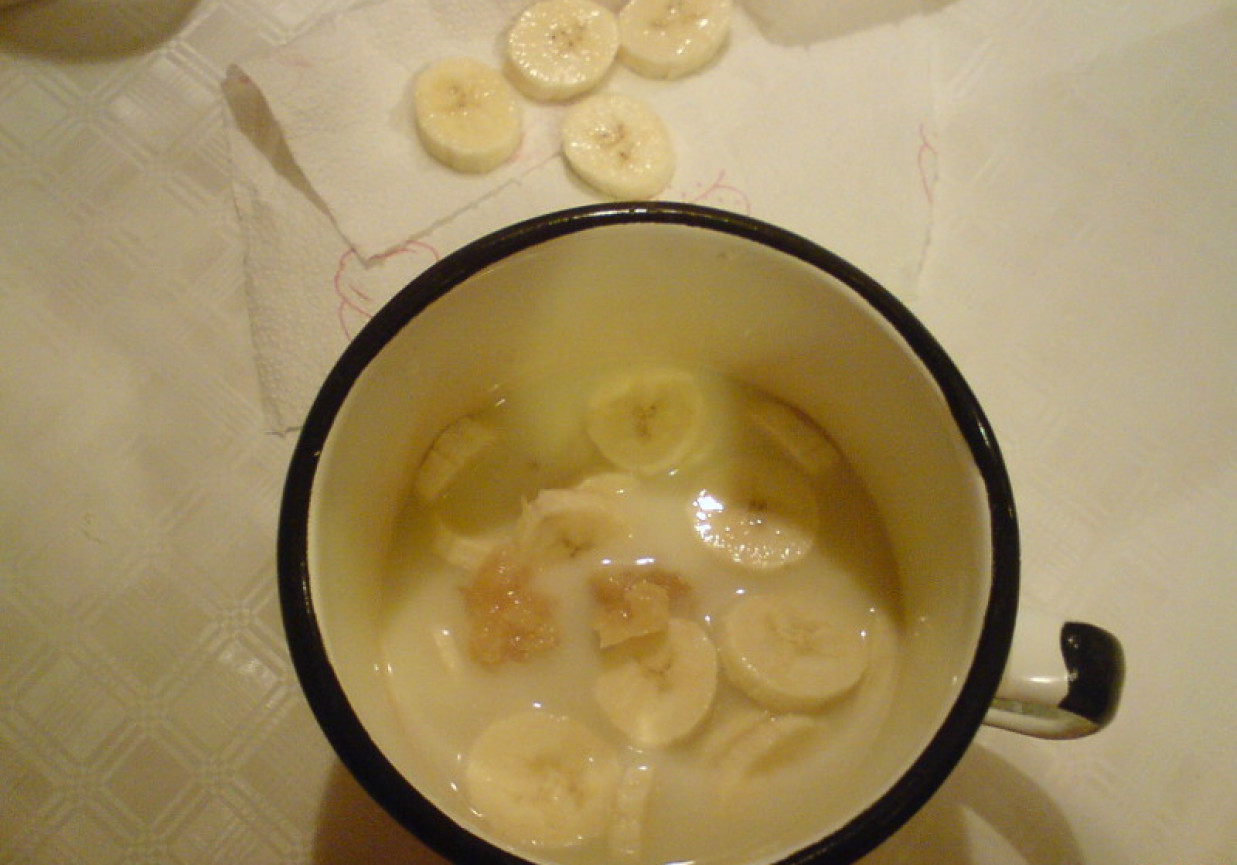 koktajl z bananów na mleku sojowym foto