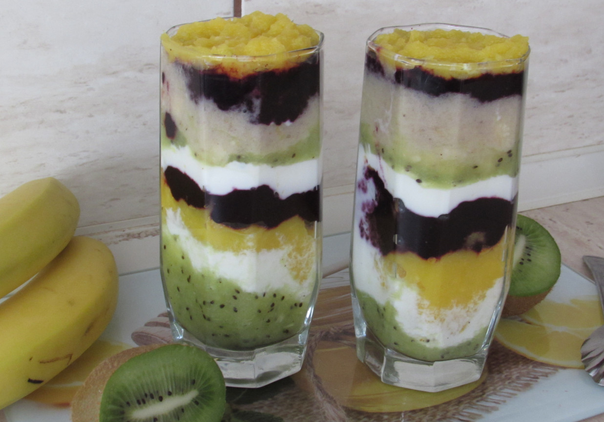 Koktajl z kiwi i mango foto