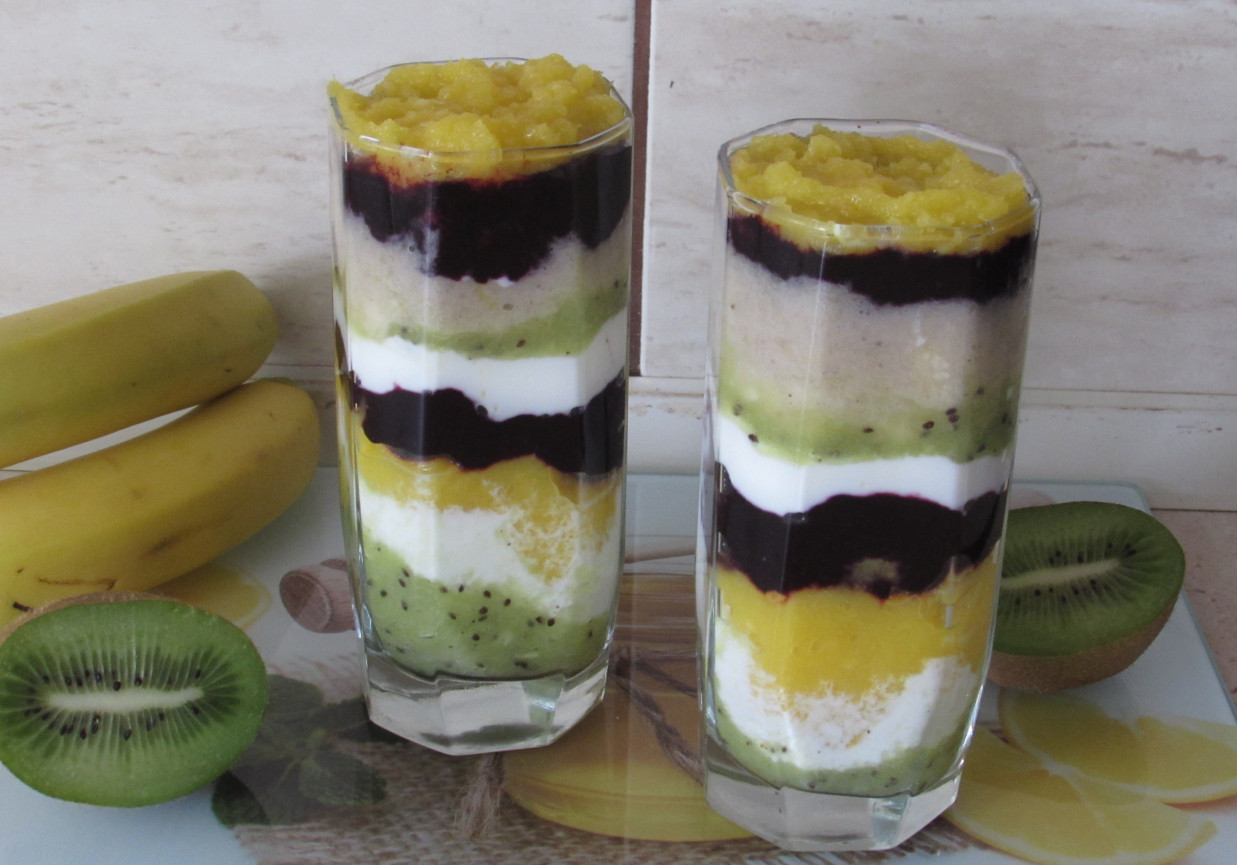 Koktajl z kiwi i mango foto